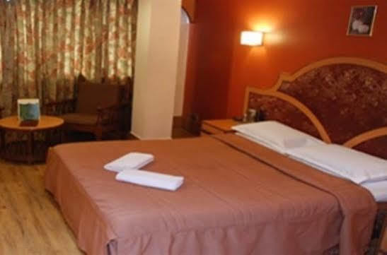 Hotel Maneck Udagamandalam Exterior photo